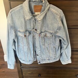 Levi’s trucker jacket